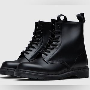 Dr. Martens MONO 1460 Black Smooth